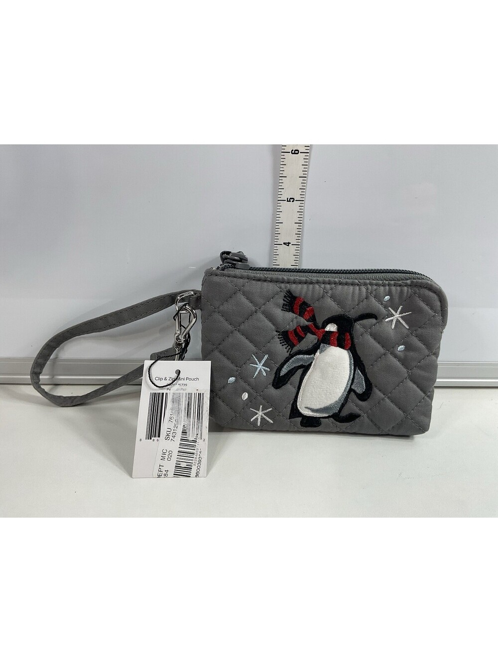 Vera Bradley Clip And Zip Quilted Penguin Mini Pouch NWT
